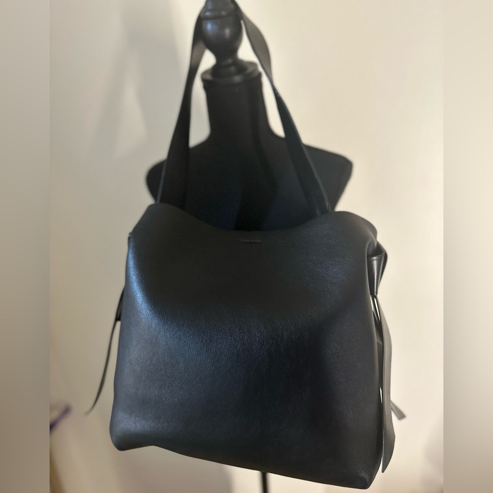 ACNE STUDIOS MUSUBI MIDI TOTE (SHOULDER BAG), LIKE NEW